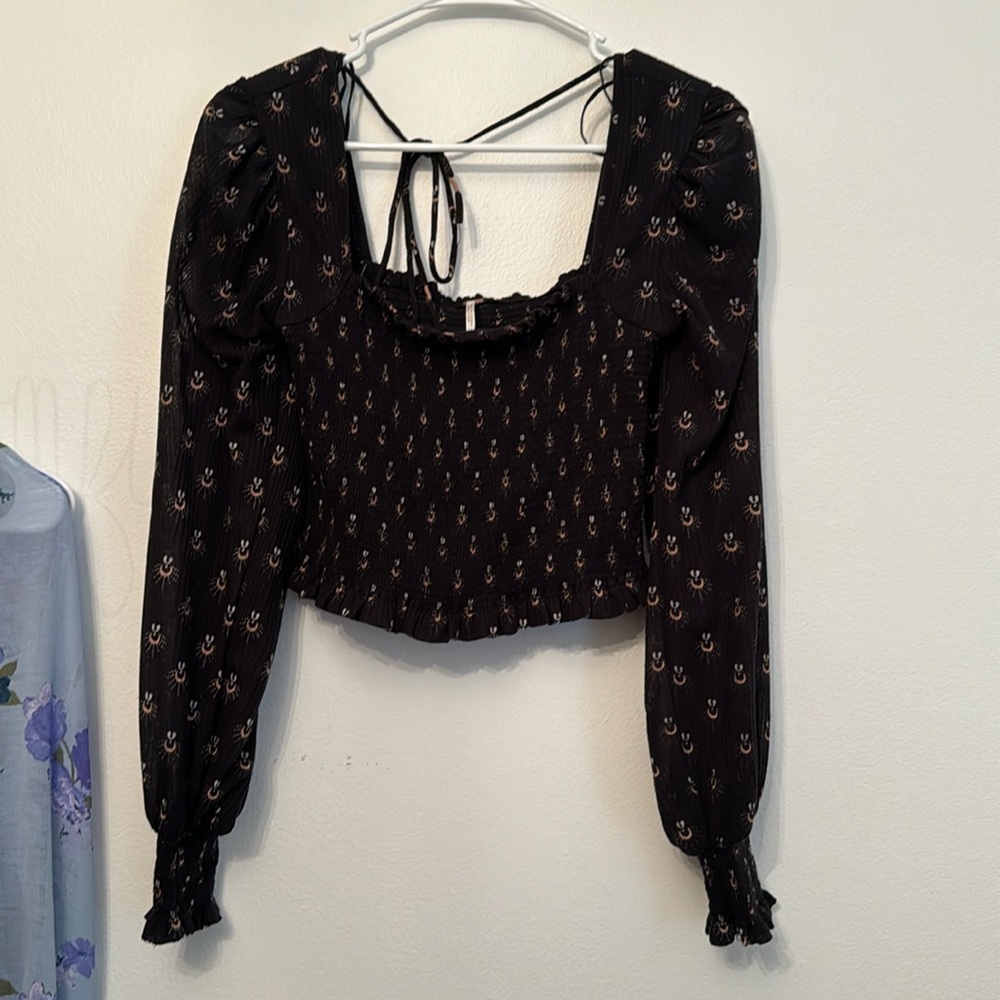Free People Small rouched long sleeve blouse Black Tie back
